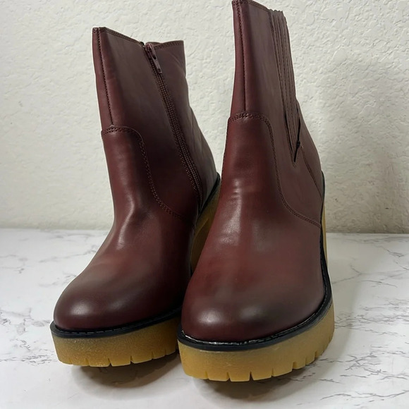 SUN STONE Womens Brown Lug Sole 1" Platform Lennii Round Toe Block Heel Booties - Picture 9 of 10